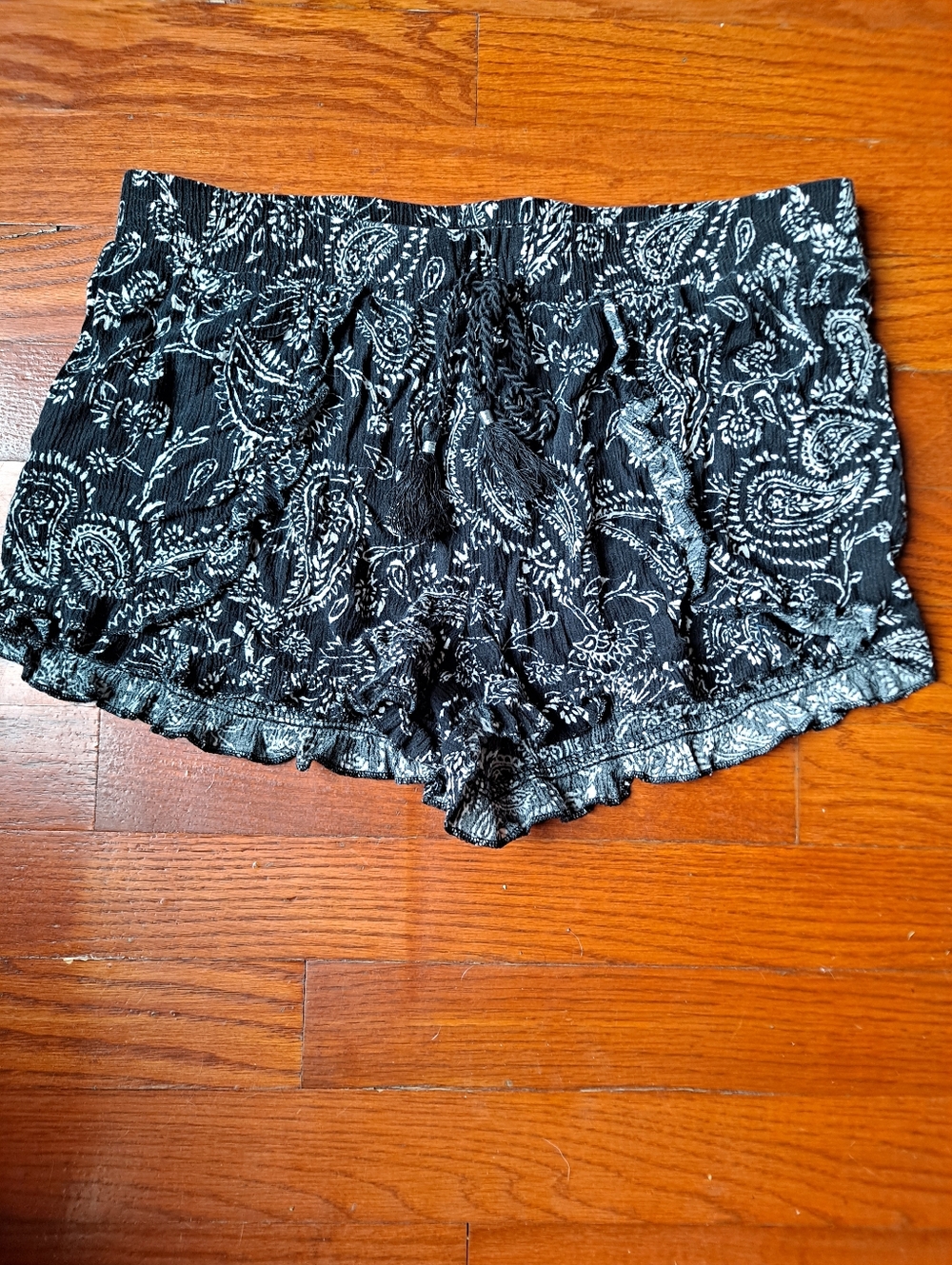 Mudd Black and White Paisley Shorts